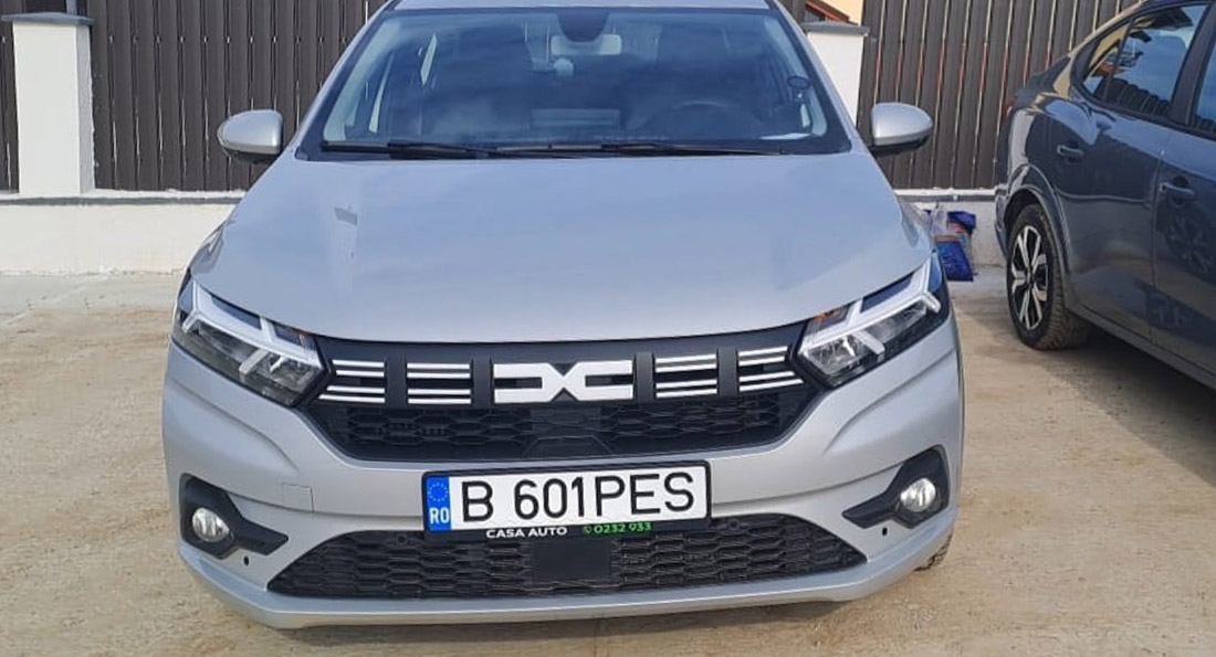 Inchirieri-auto-iasi-Masina-Logan-5